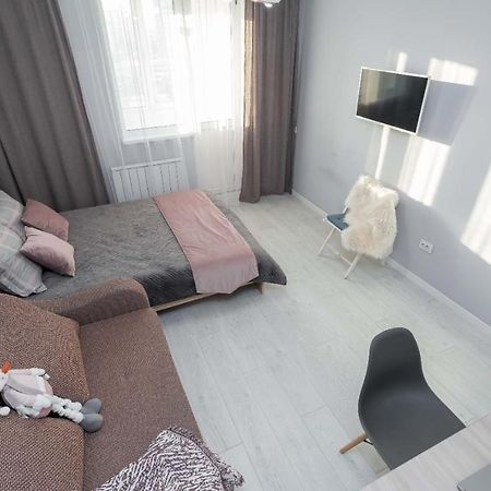 Жк Алмалы Apartamento Almaty Exterior foto