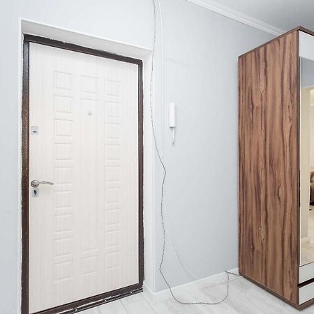 Жк Алмалы Apartamento Almaty Exterior foto