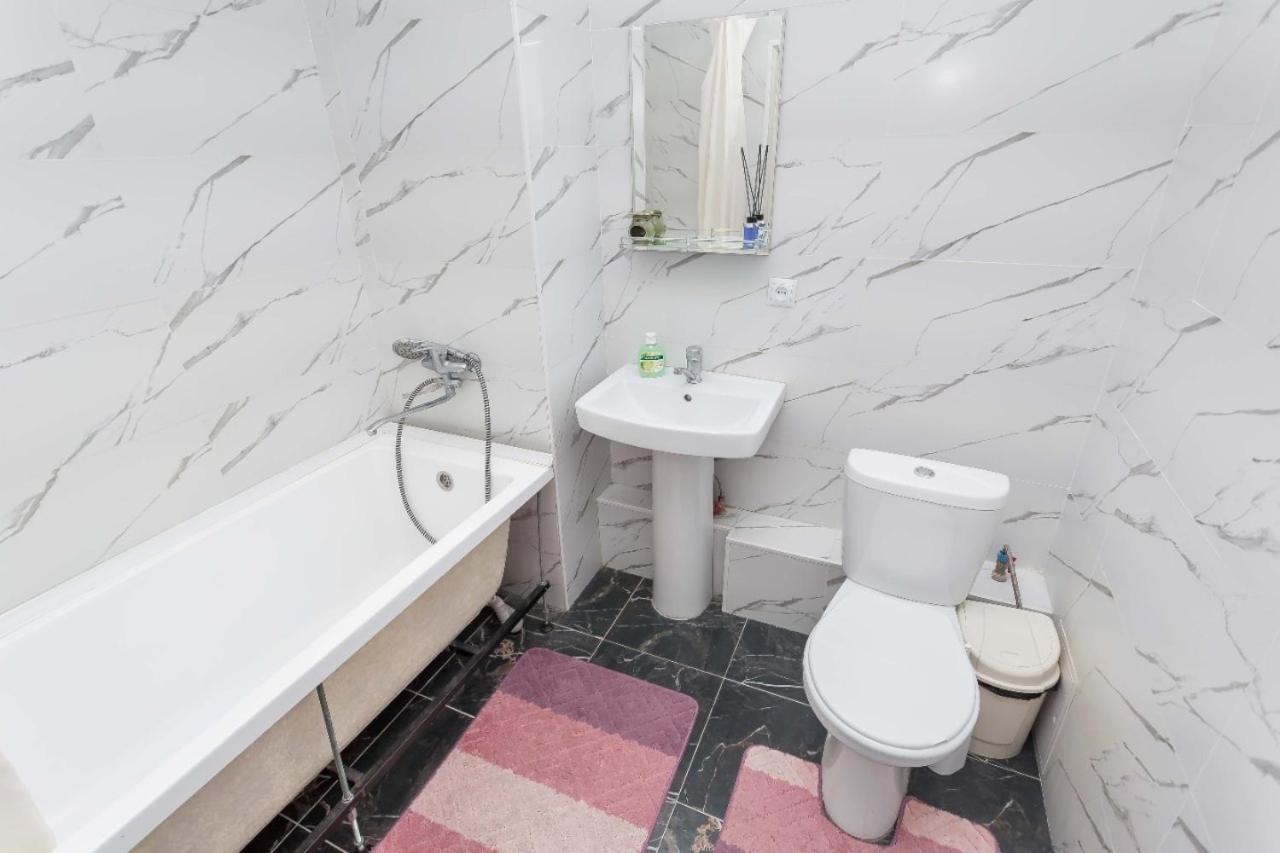 Жк Алмалы Apartamento Almaty Exterior foto