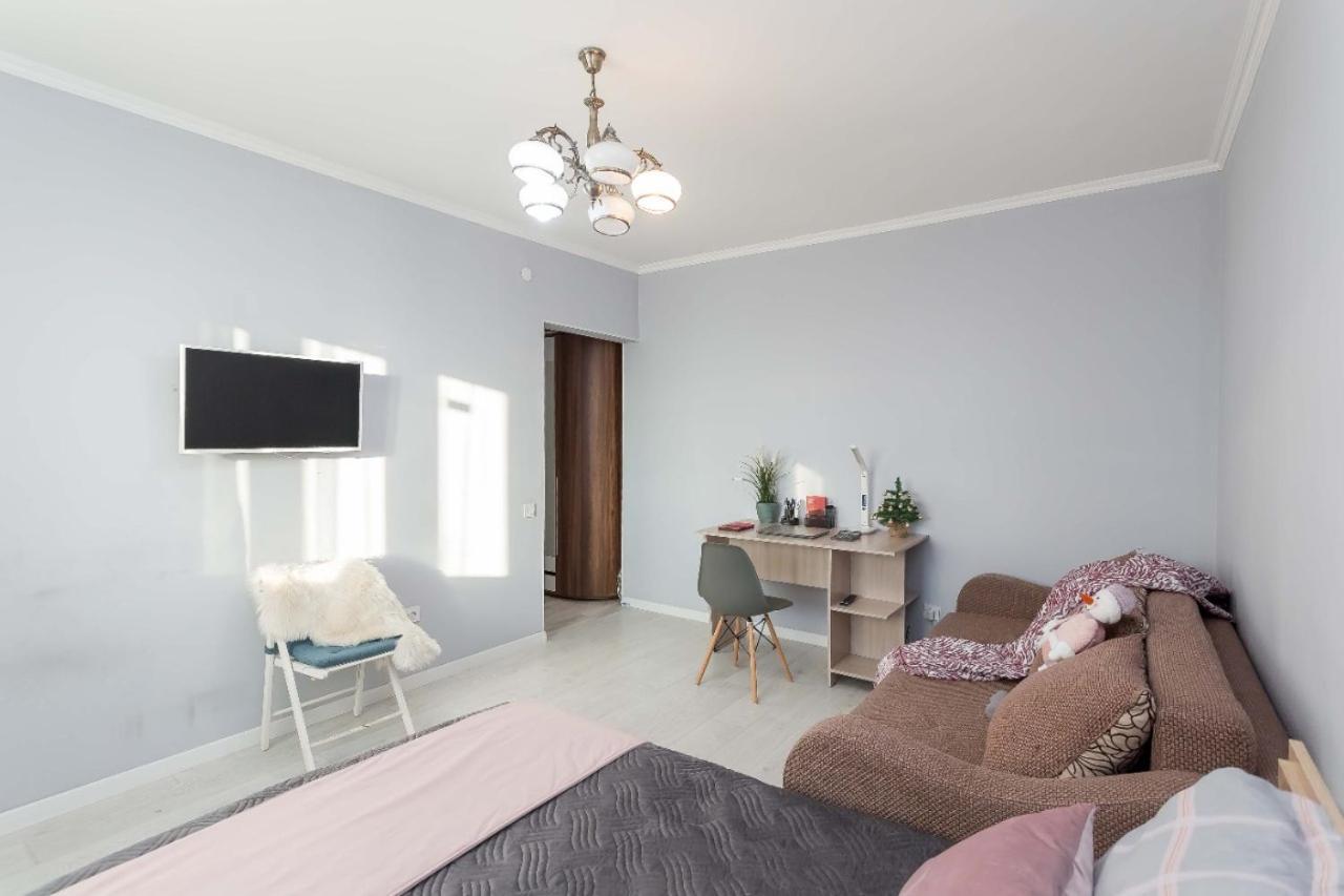Жк Алмалы Apartamento Almaty Exterior foto